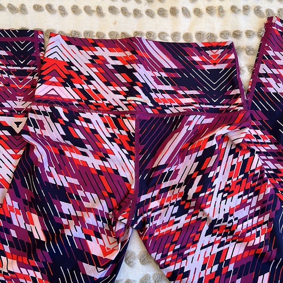 Aerie Patterned Leggings - Picture 4 of 5